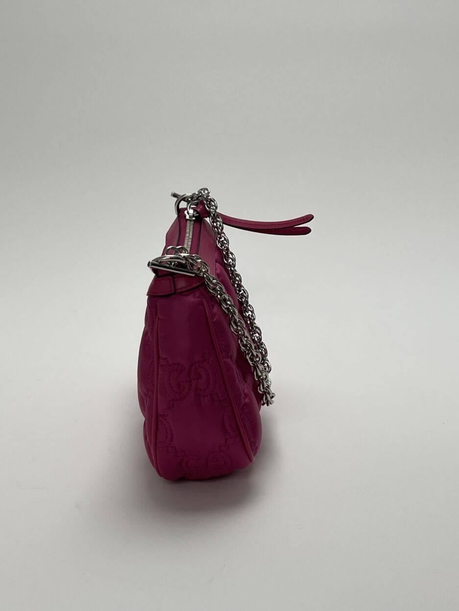 lato destro Gucci GG Matelassé Nylon Fucsia