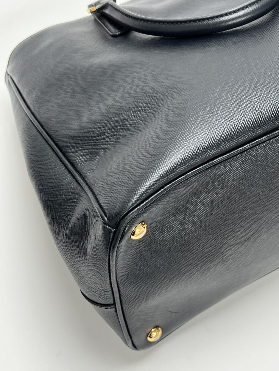 angolo 3 Prada Galleria Saffiano Nera Vintage