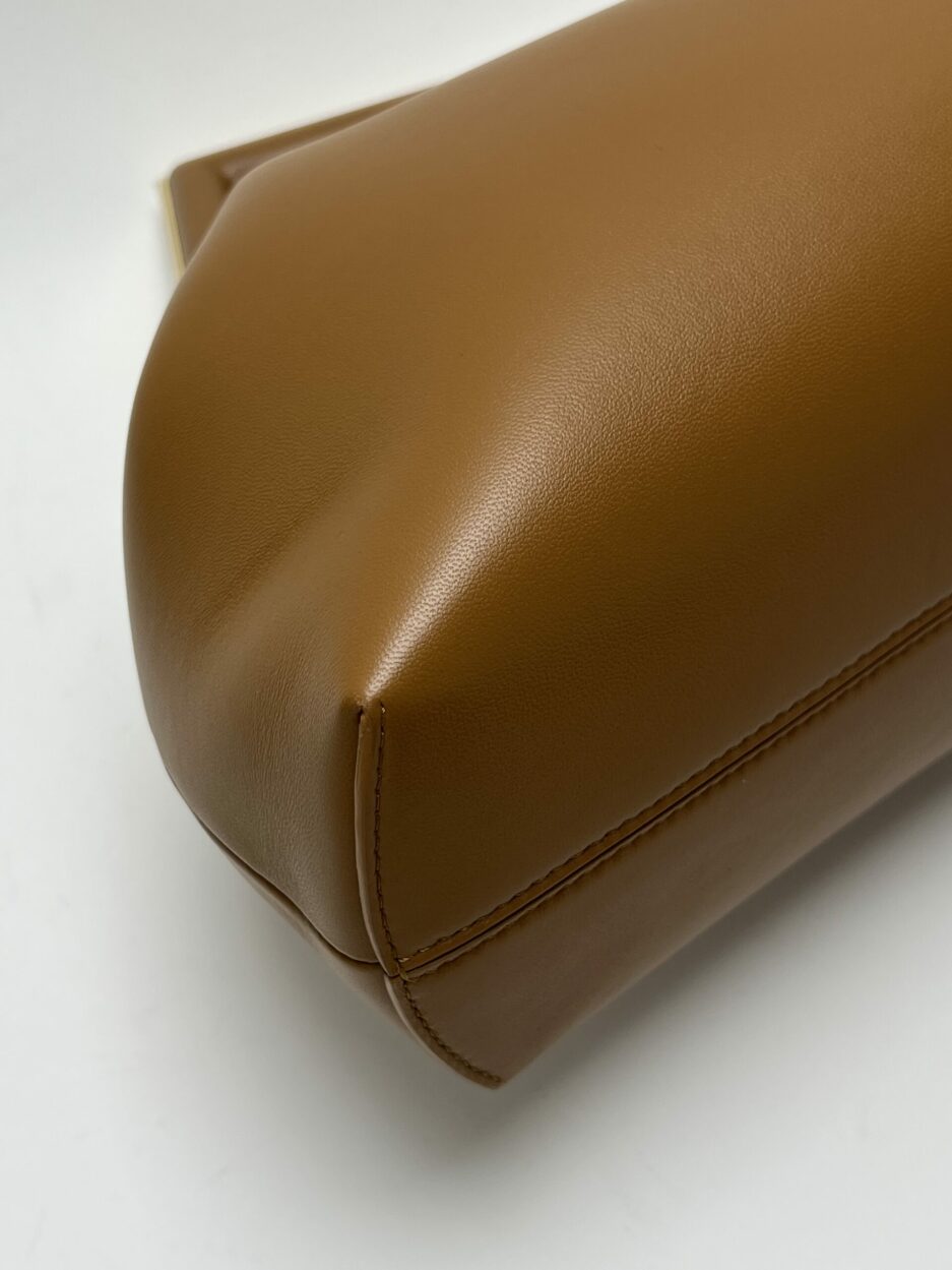 angolo 4 Fendi First Medium Marrone