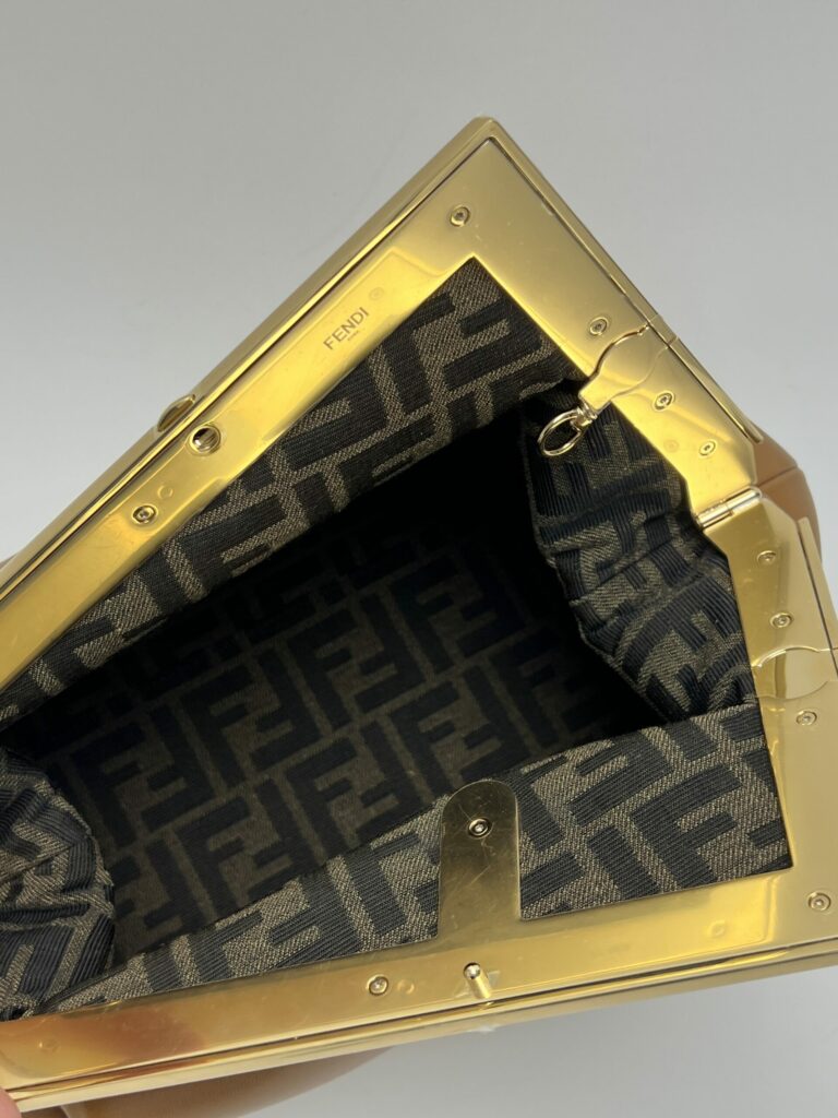 interno Fendi First Medium Marrone