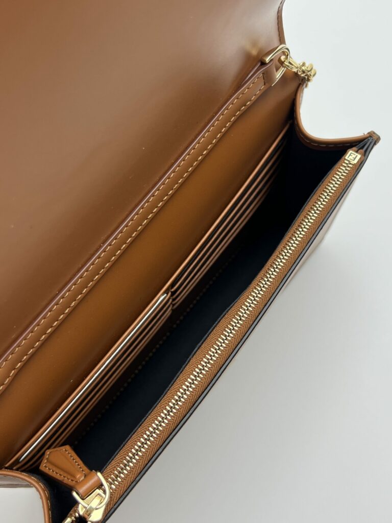 interno Fendi WOC Wallet on Chain Cuoio