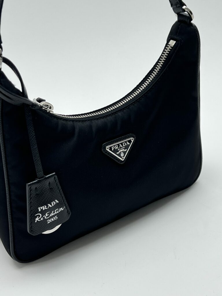 dettaglio tessuto Prada Re-Edition 2005 nylon nero