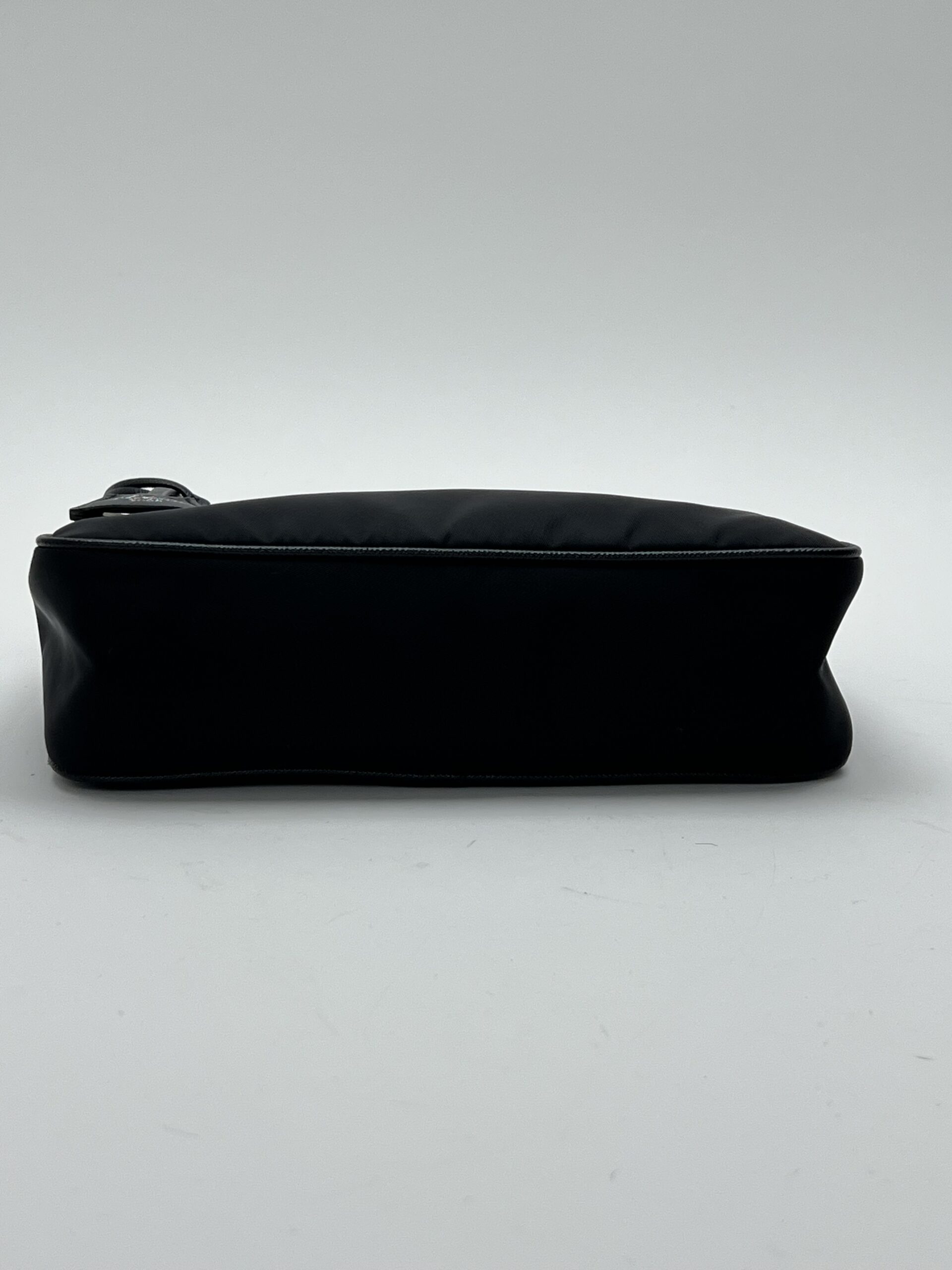 IMG_9083 fondo borsa Prada Re-Edition 2005 nylon nero