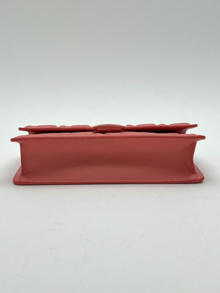 fondo borsa Fendi Baguette WOC Rosa Salmone