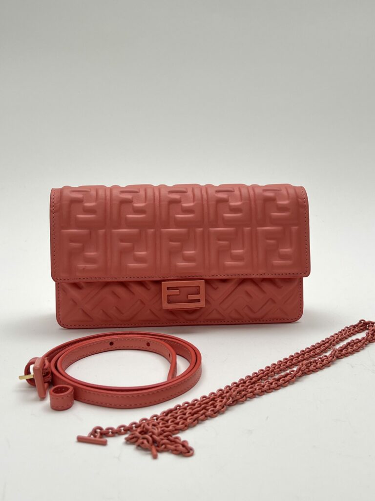 Fendi Baguette WOC Rosa Salmone borsa lusso