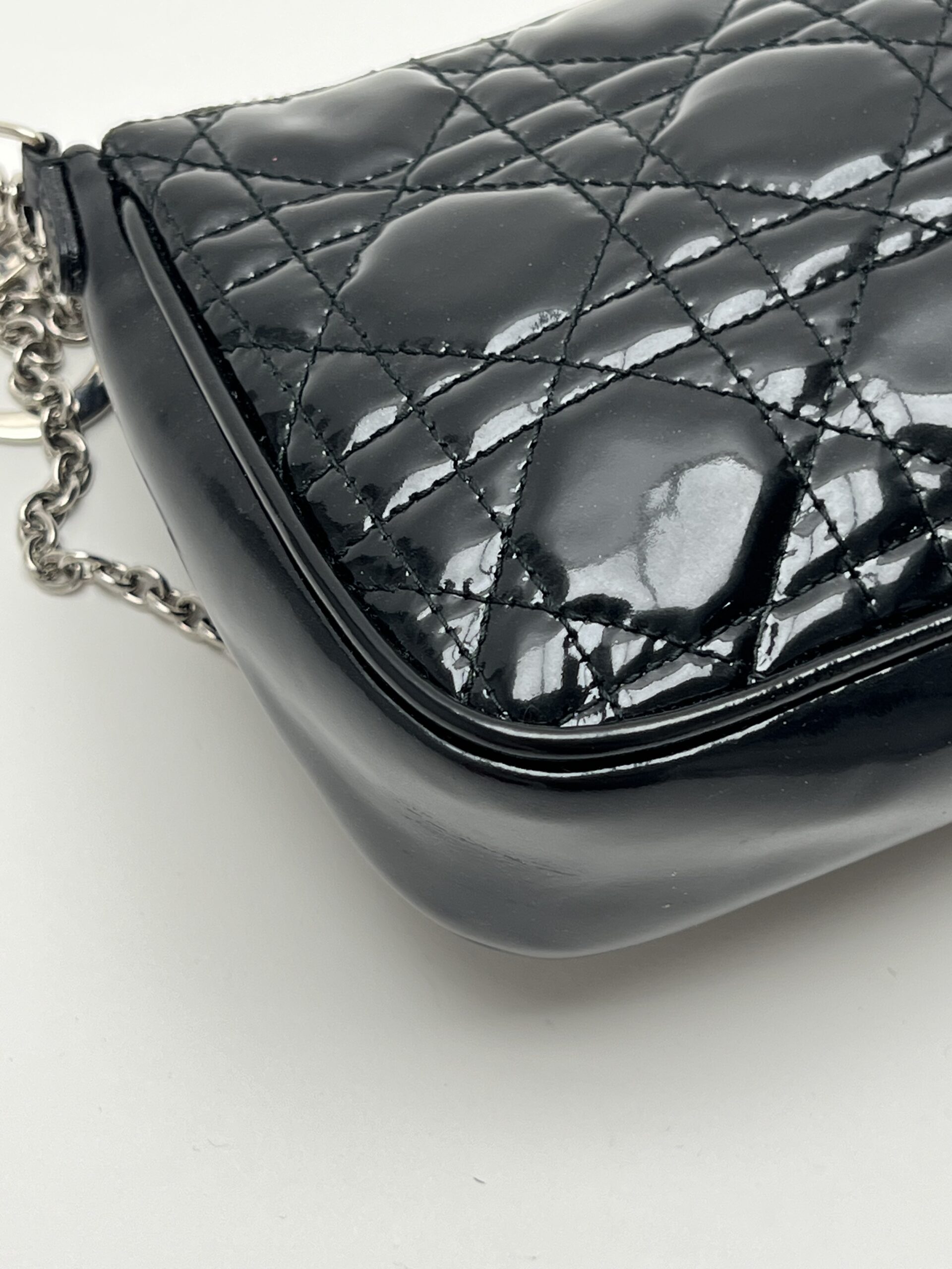 IMG_3312 angolo superiore sinistro Dior Lady Dior Pochette 2009