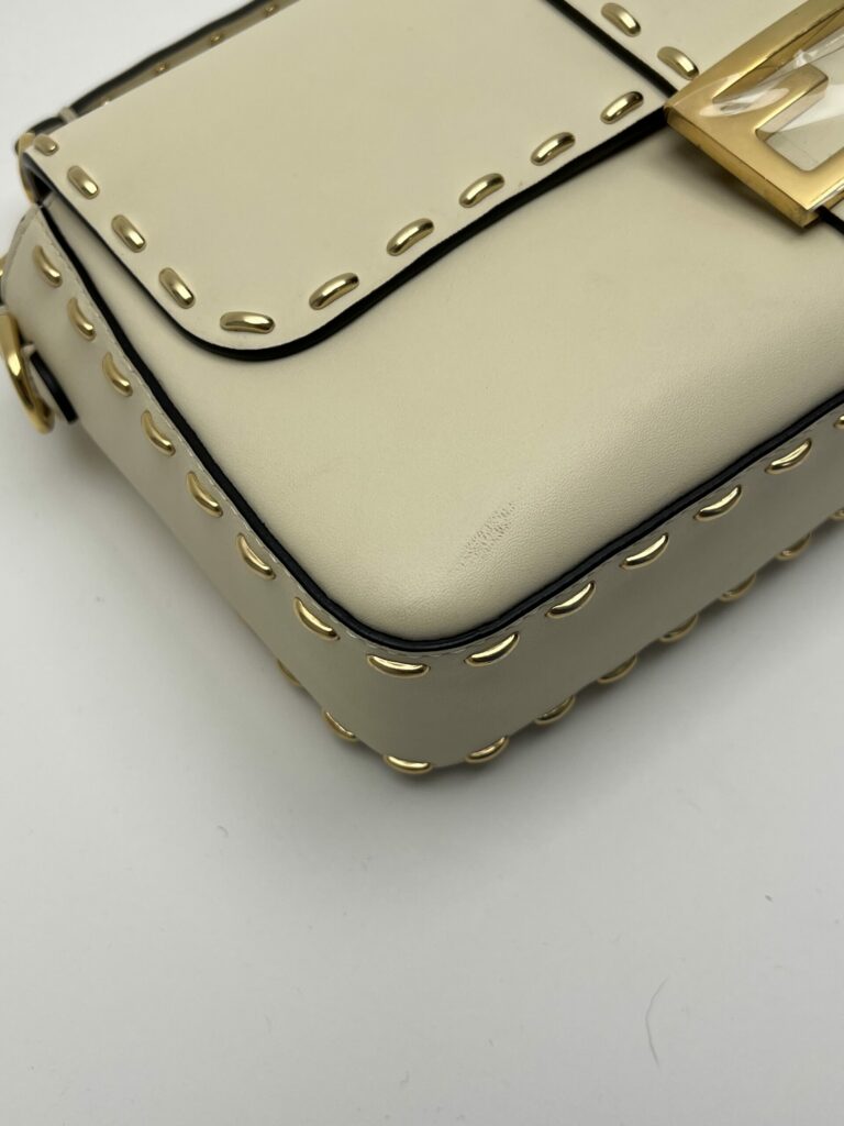 angolo 2 Fendi Baguette pelle burro
