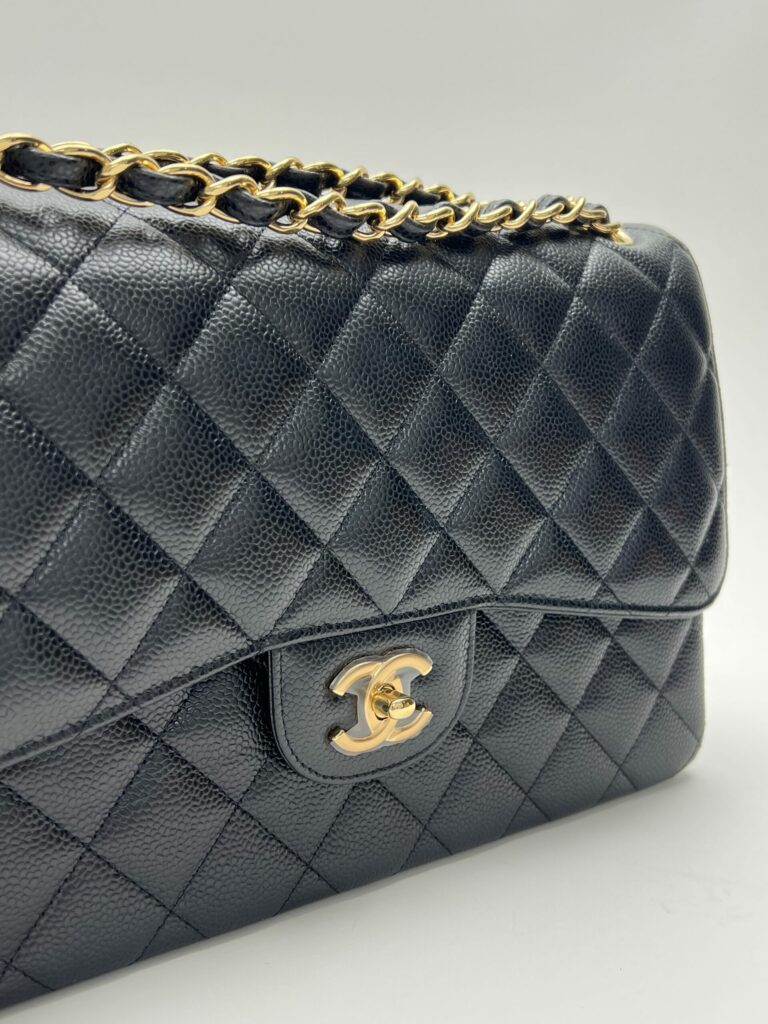 Chanel Timeless Jumbo 2020 pelle caviar nera