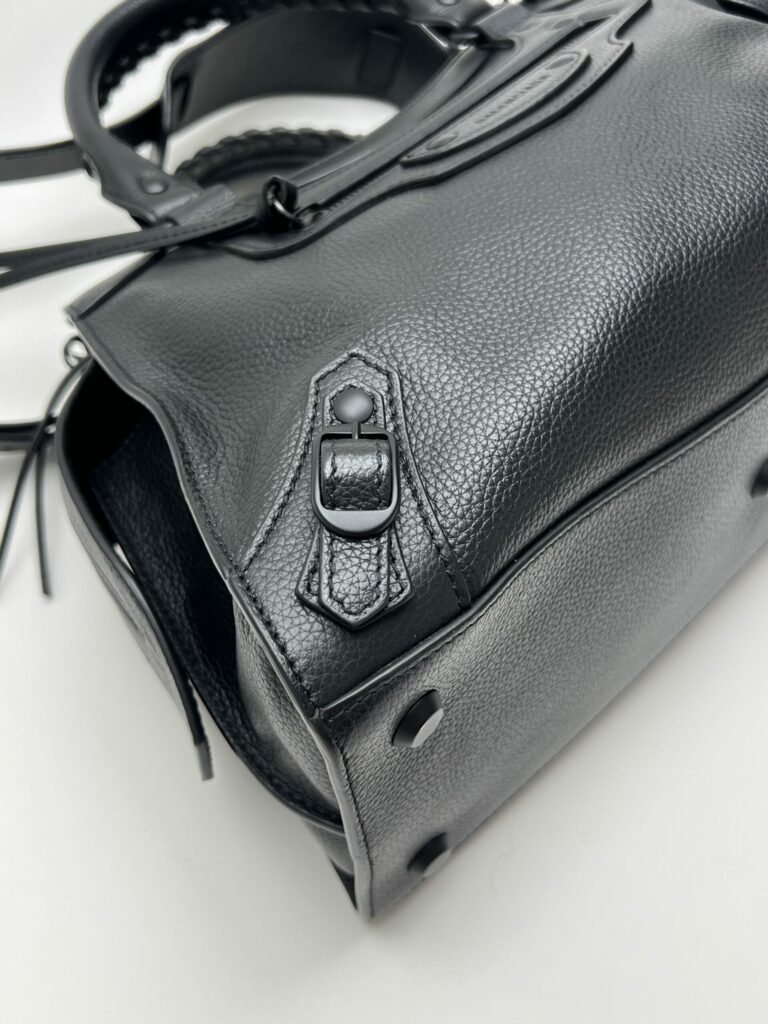 angolo 1 Balenciaga Neo Classic City