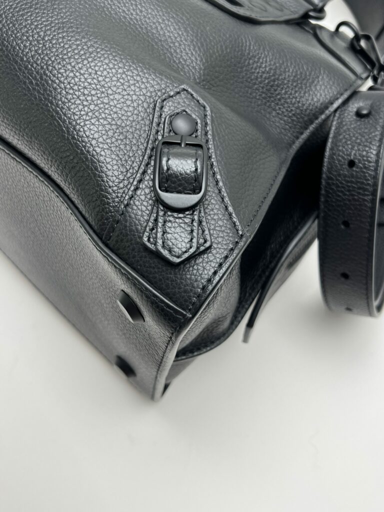 angolo 2 Balenciaga Neo Classic City