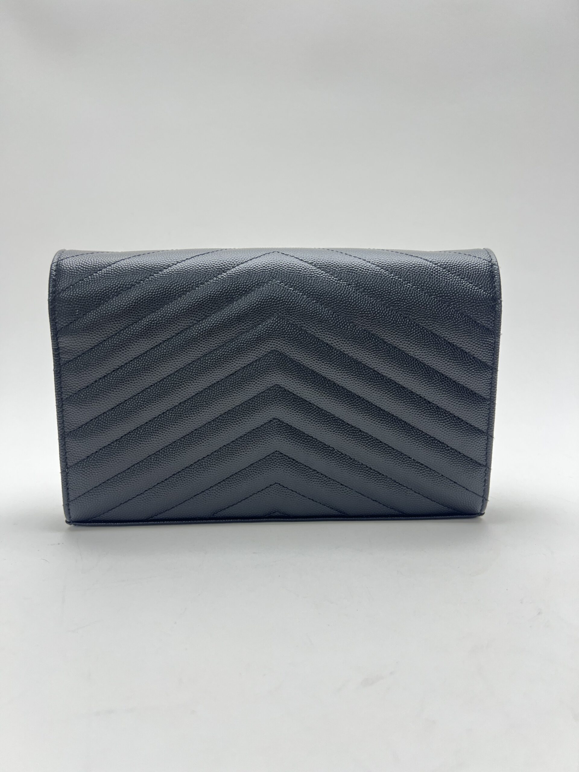 IMG_0607 retro pelle Saint Laurent Cassandre WOC 2024