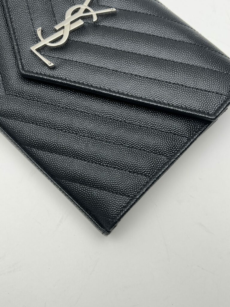 angolo 1 Saint Laurent Cassandre WOC 2024