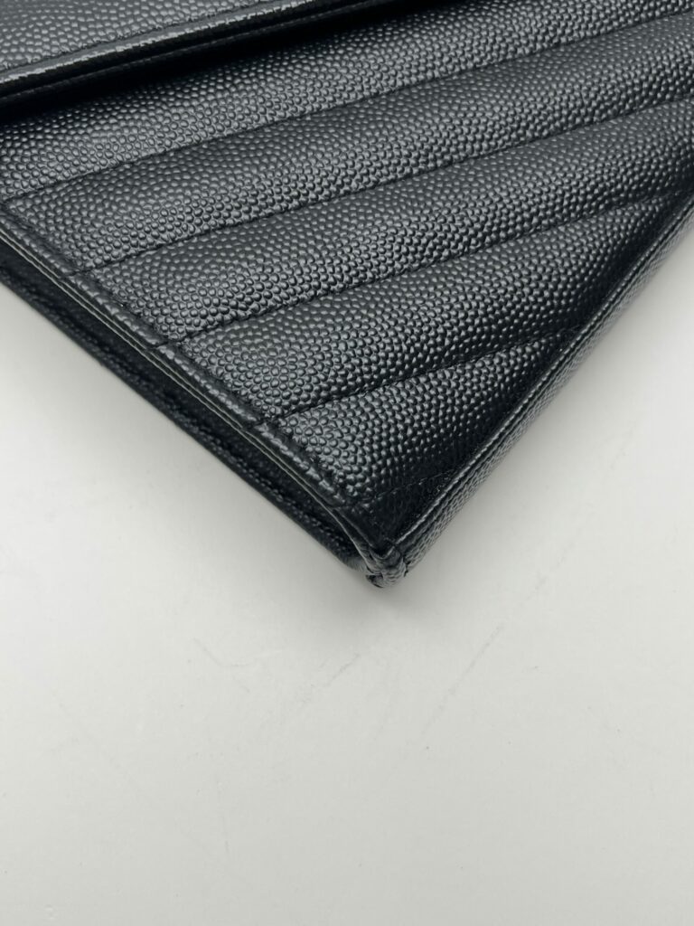 angolo 2 Saint Laurent Cassandre WOC 2024