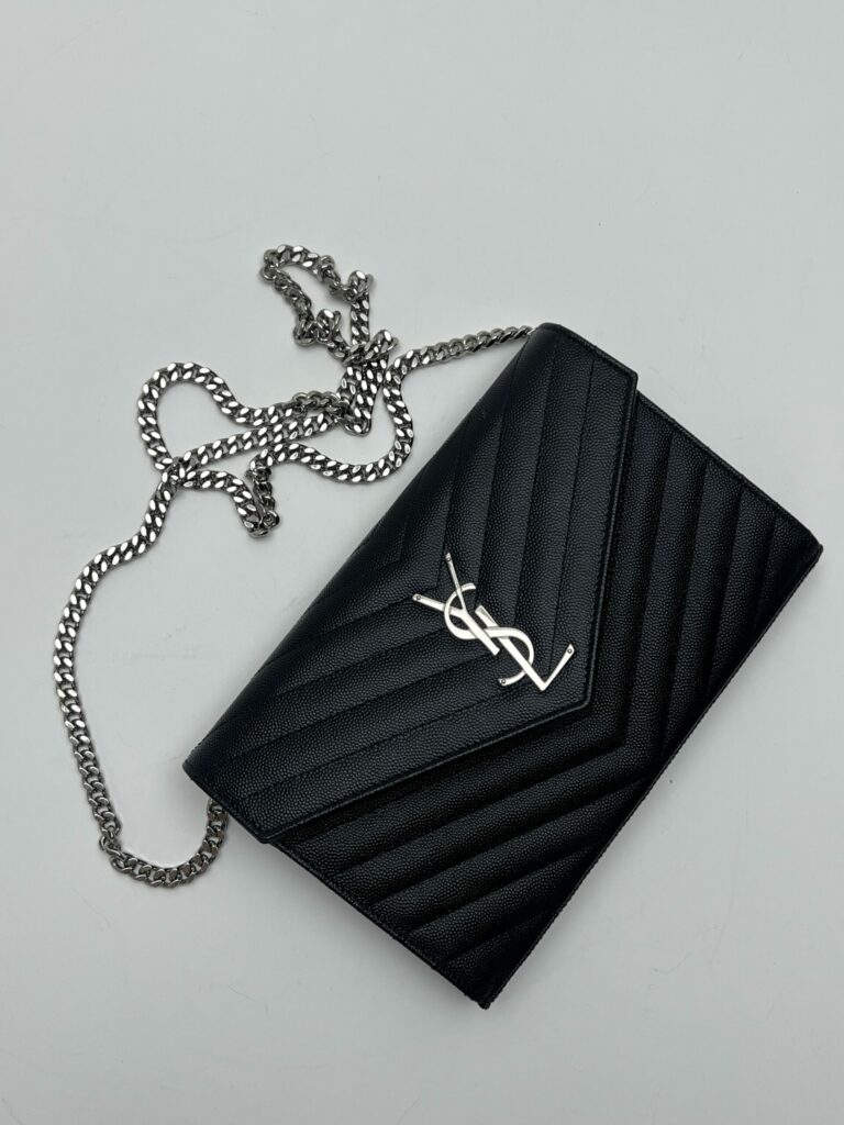 accessori Saint Laurent Cassandre WOC 2024