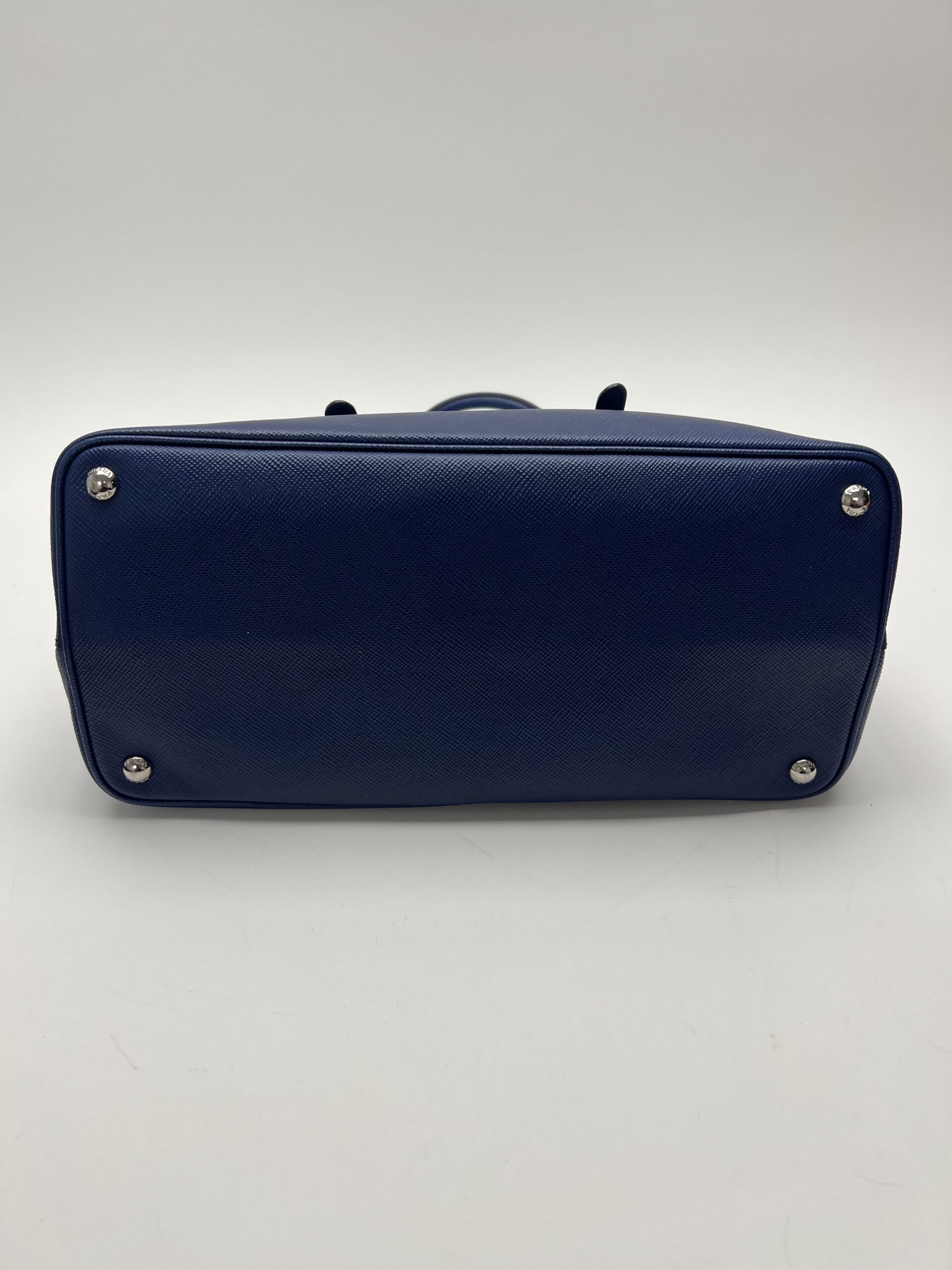 IMG_0818 fondo borsa Prada Double Saffiano Blu