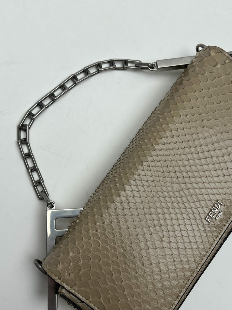 dettaglio tessuto Fendi First Sight Pitone Beige