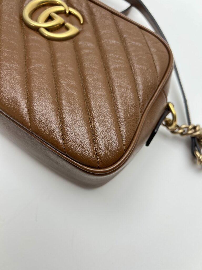 angolo 1 Gucci GG Marmont Camera Bag 2024