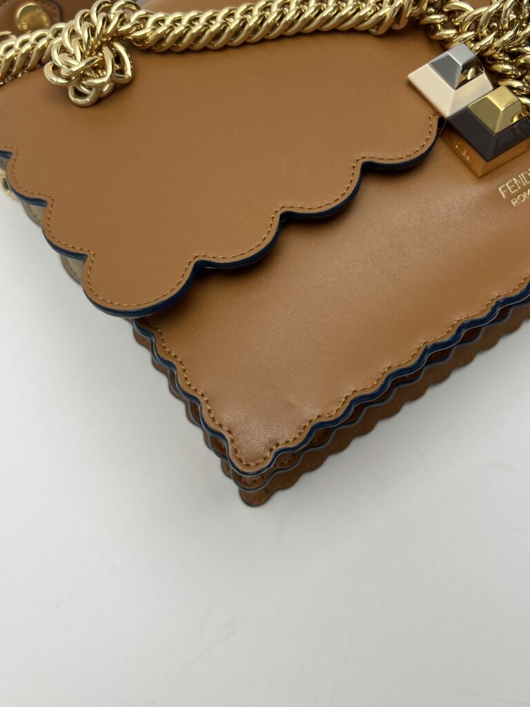 angolo 1 Fendi Kan I Marrone