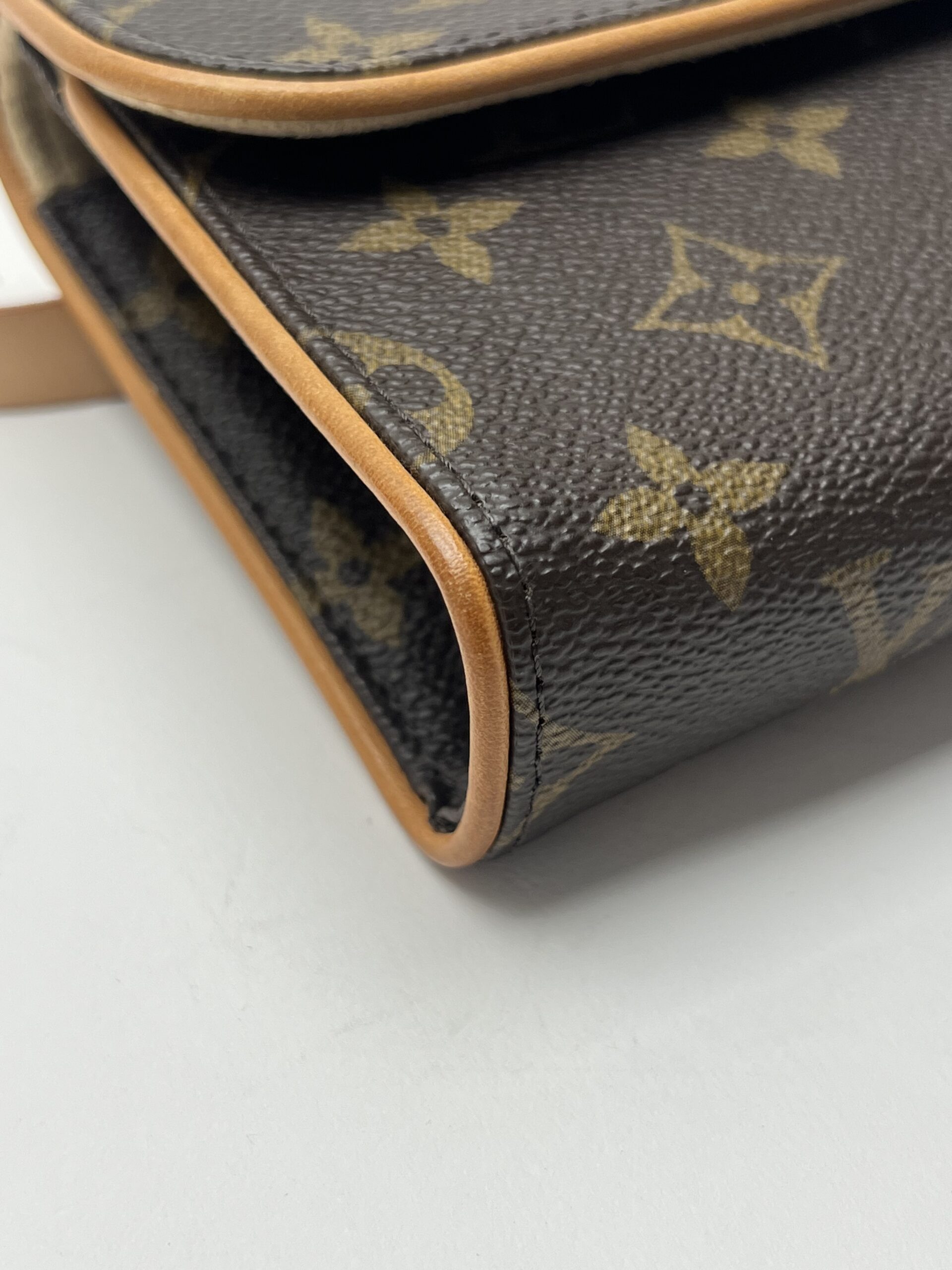 IMG_2959 angolo 2 Louis Vuitton Florentine 2007